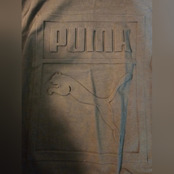 Green puma shirt - Picture 2 of 3